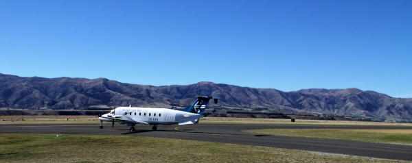 beechcraft-1900d-at-wanaka-cropped-and-adjusted.jpg